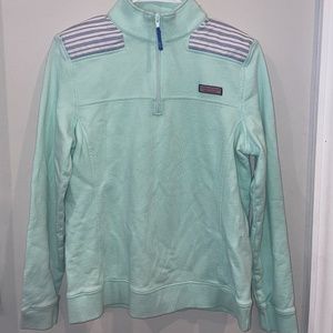 Vineyard Vines Quarter Zip! Ignore wrinkles!